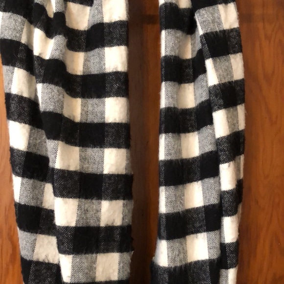 LOFT Infinity Scarf - Picture 2 of 3